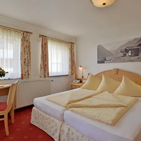 Hotel Glockenstuhl 4*