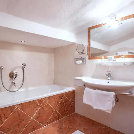 Glockenstuhl Szálloda 4*